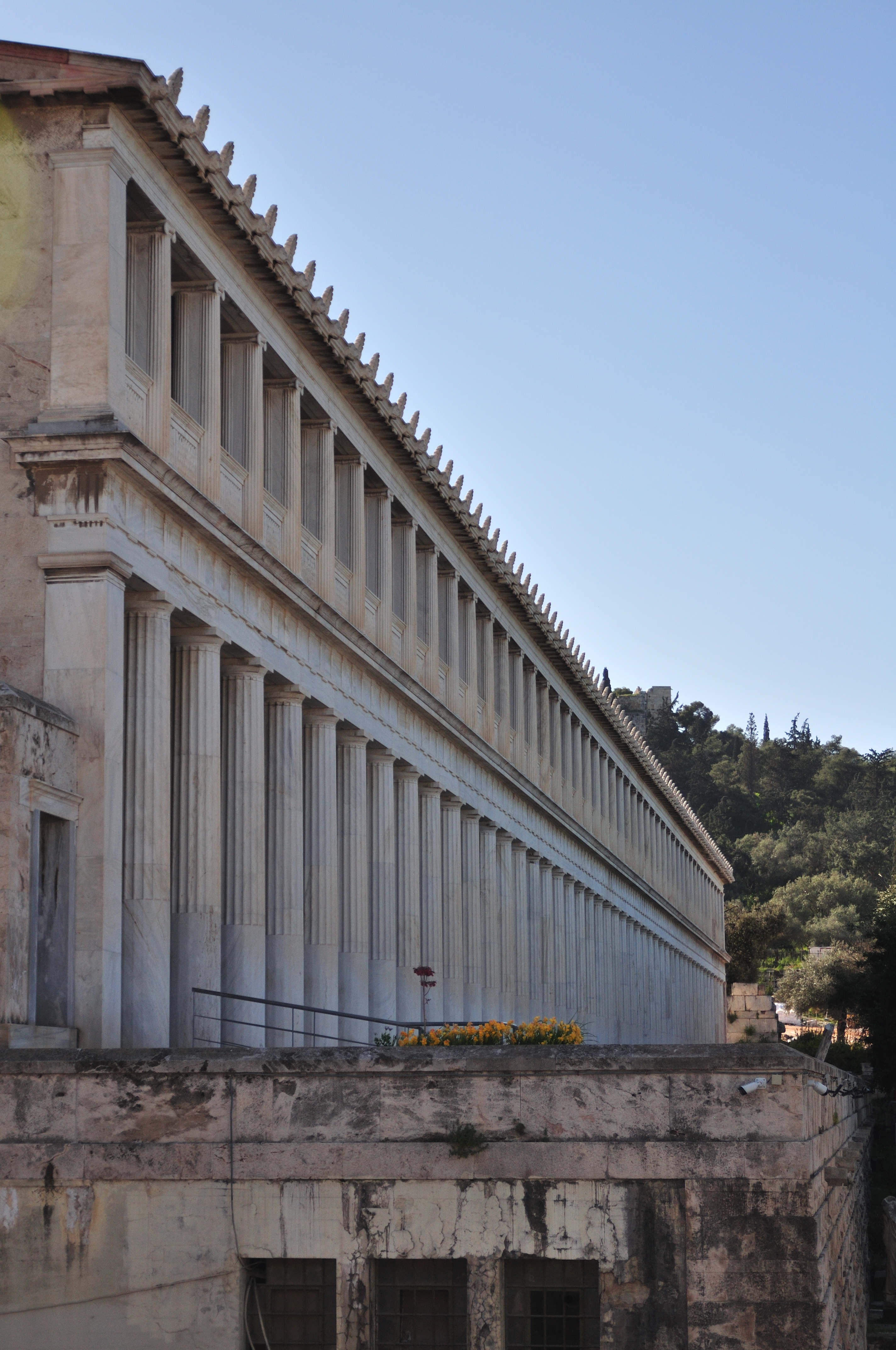 Peristyle columns